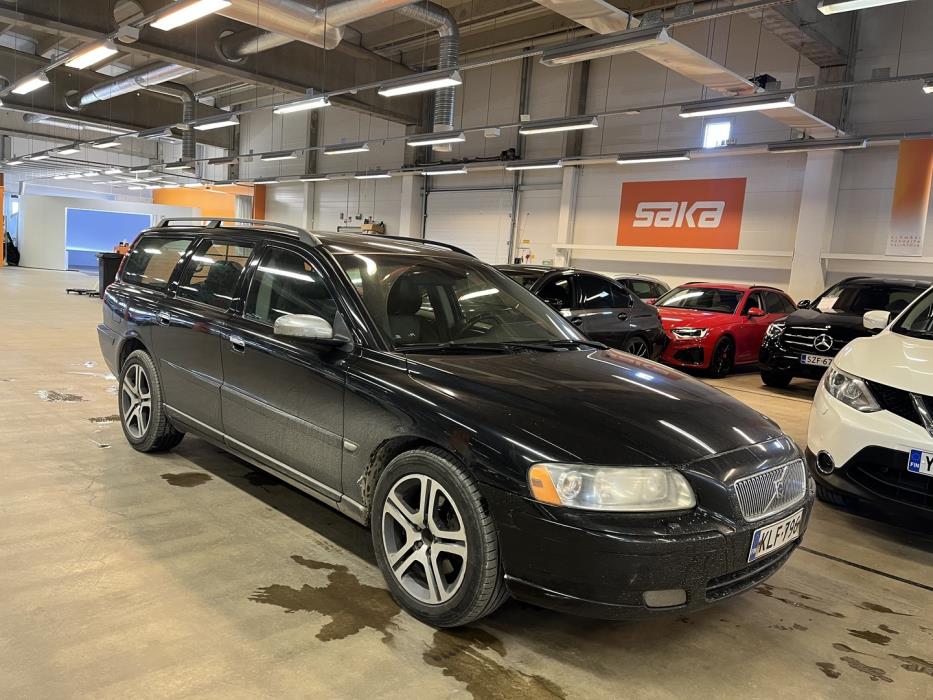 VOLVO V70 2005