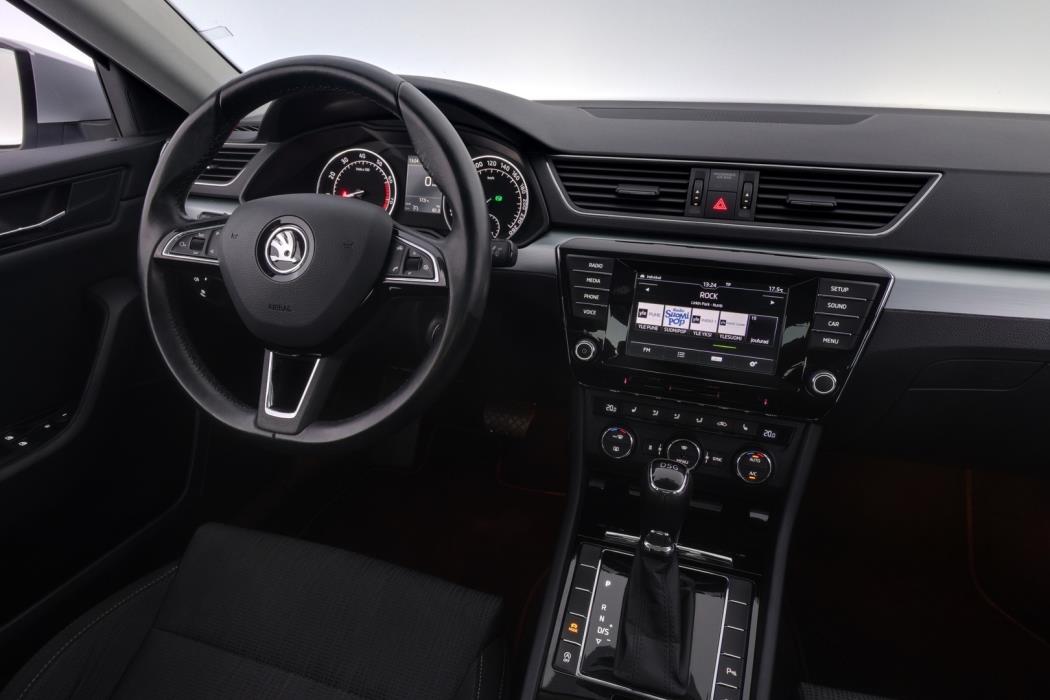 SKODA Superb 2016