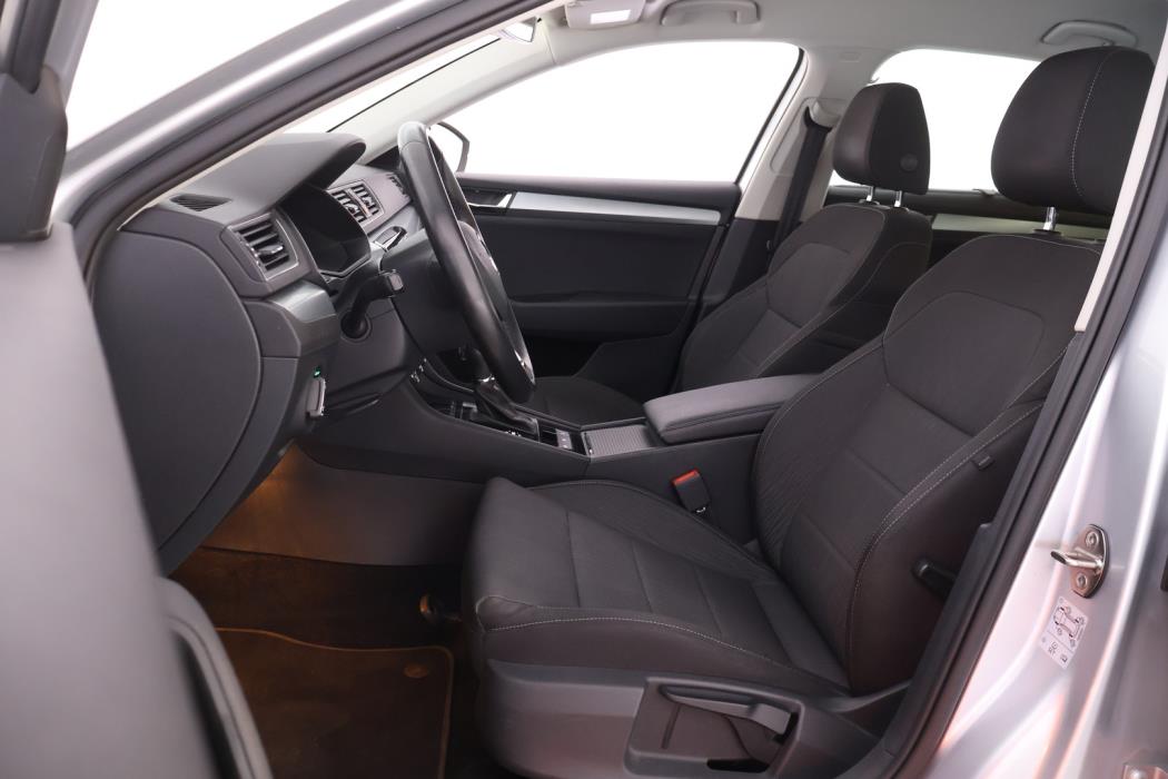 SKODA Superb 2016