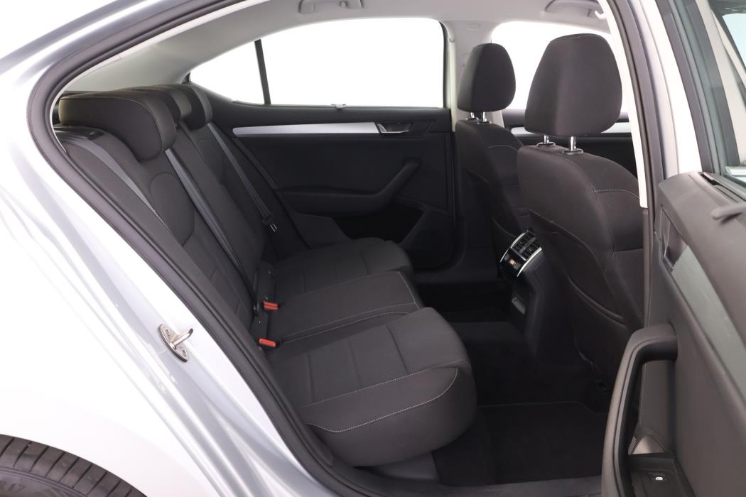 SKODA Superb 2016