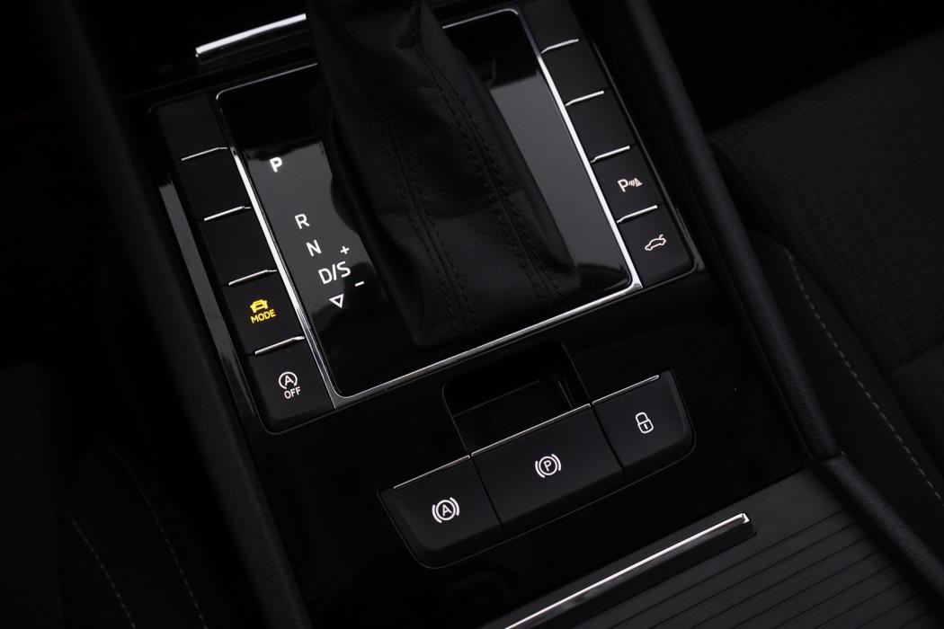 SKODA Superb 2016