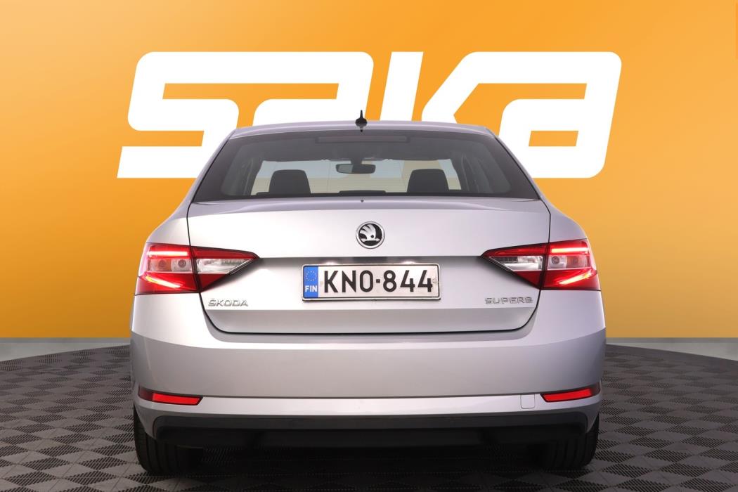 SKODA Superb 2016