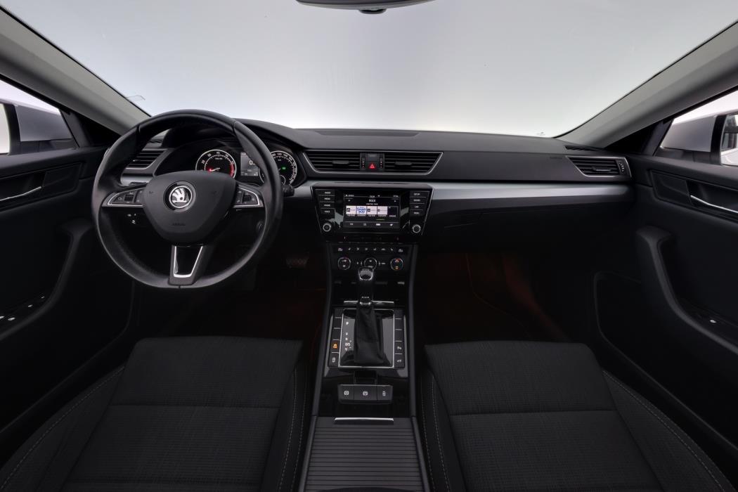 SKODA Superb 2016