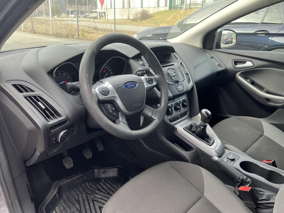FORD Focus 2012