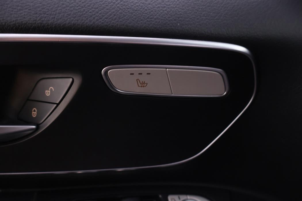 MERCEDES-BENZ Vito 2023