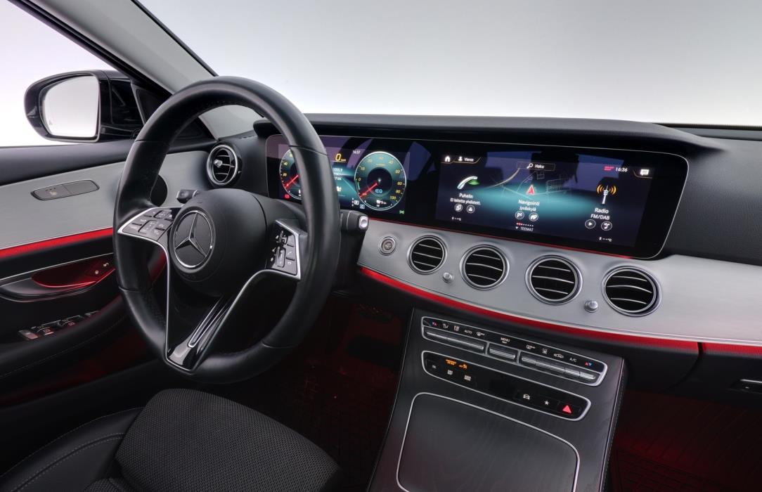 MERCEDES-BENZ E 2023