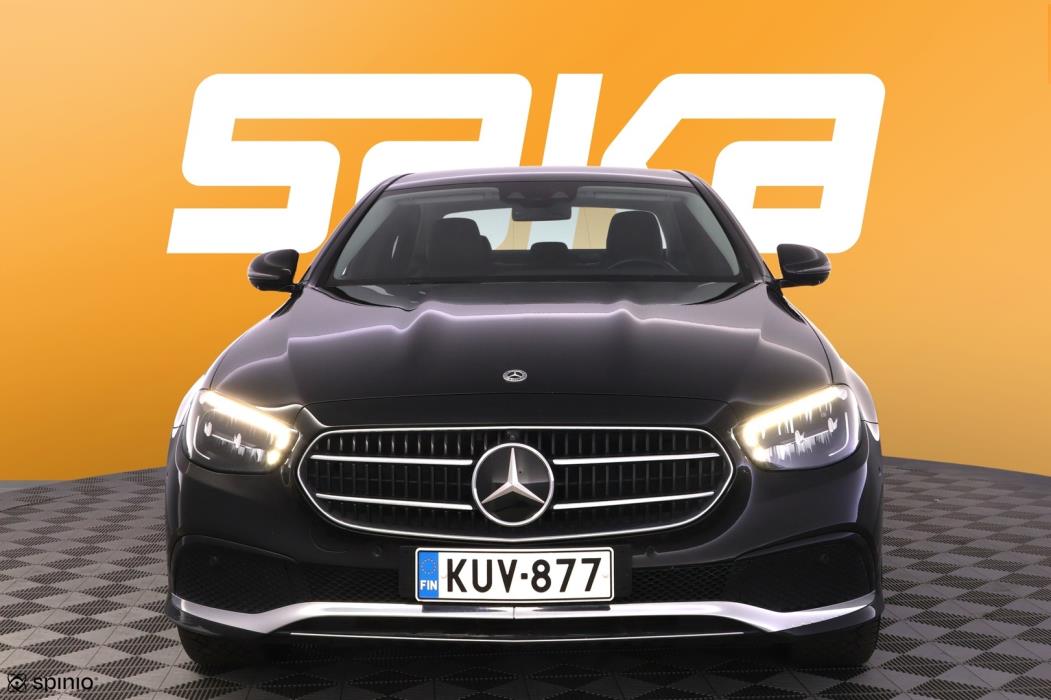 MERCEDES-BENZ E 2023