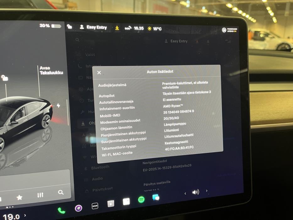 TESLA Model 3 2023
