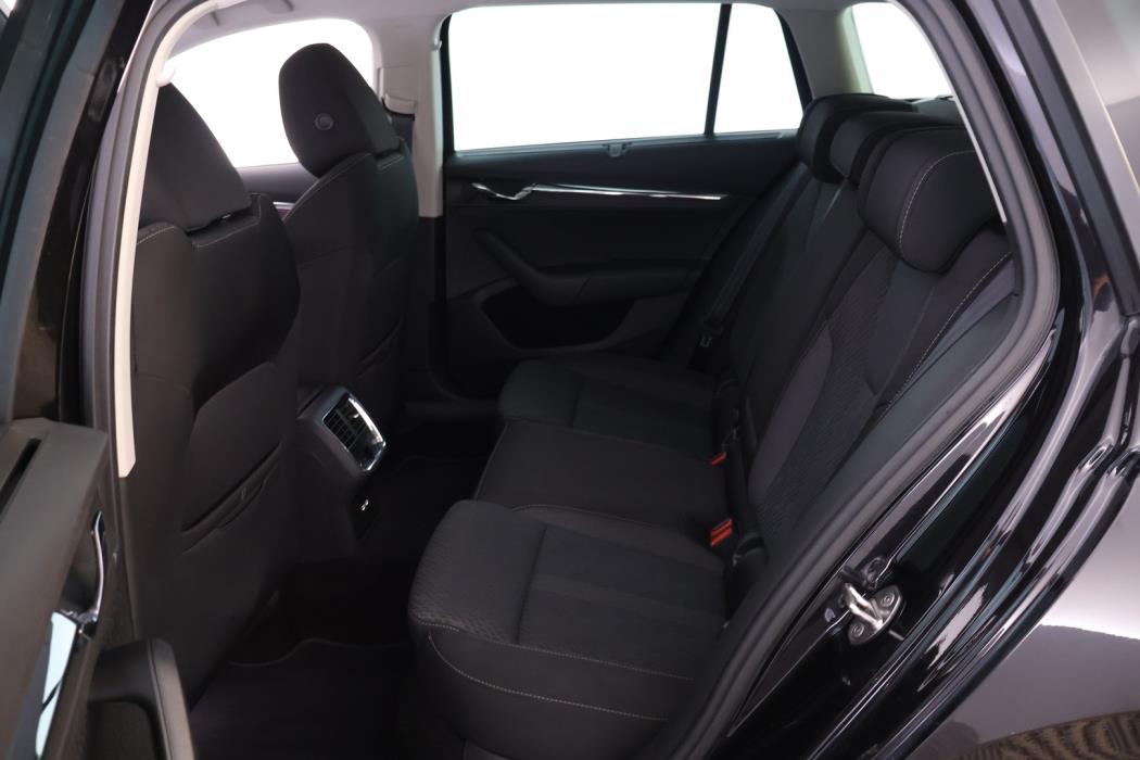 SKODA Octavia 2021