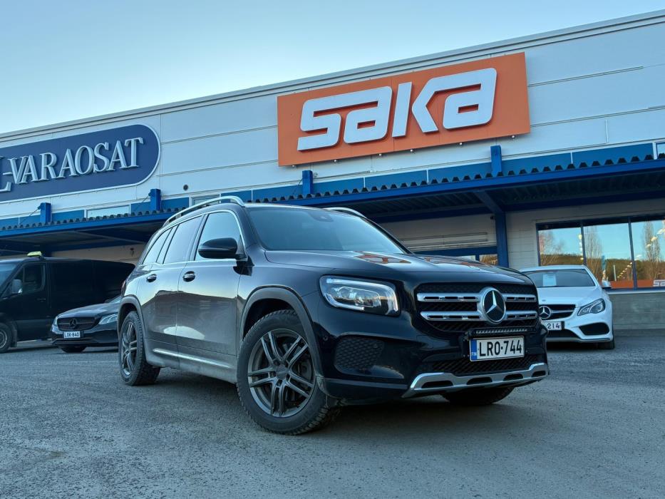 MERCEDES-BENZ GLB 2021