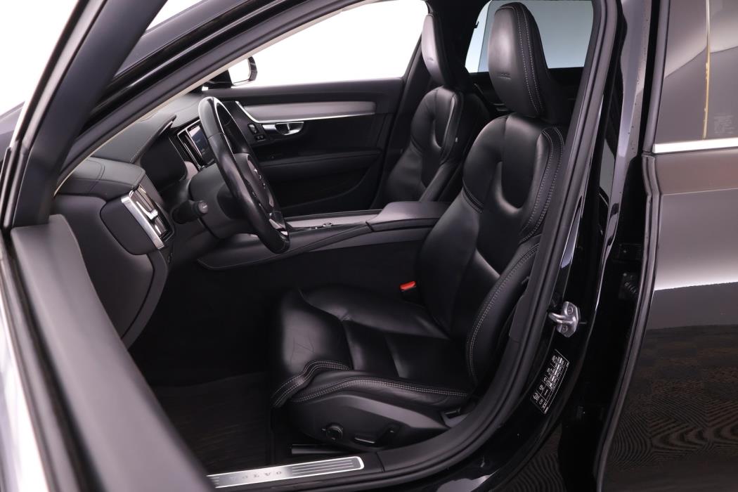 VOLVO V90 2019