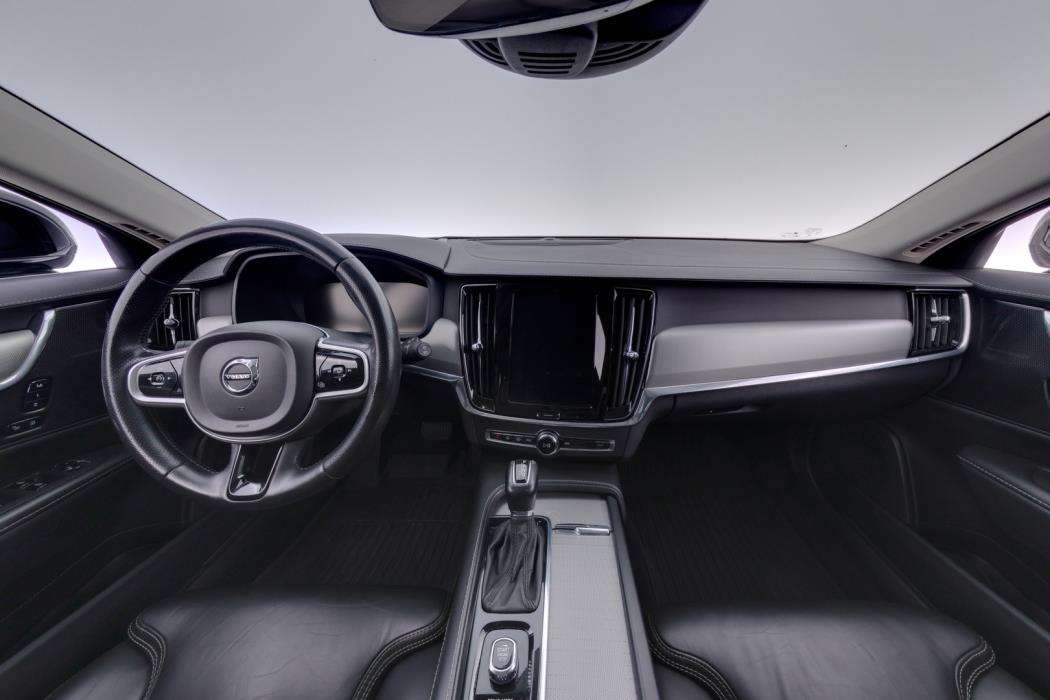 VOLVO V90 2019