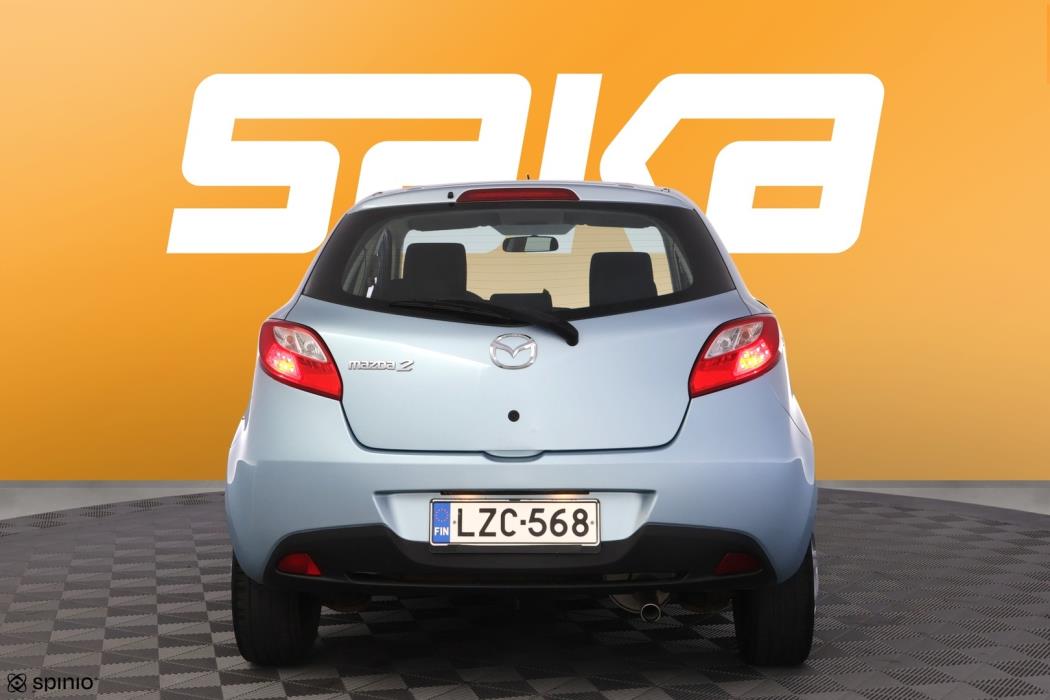 MAZDA 2 2010