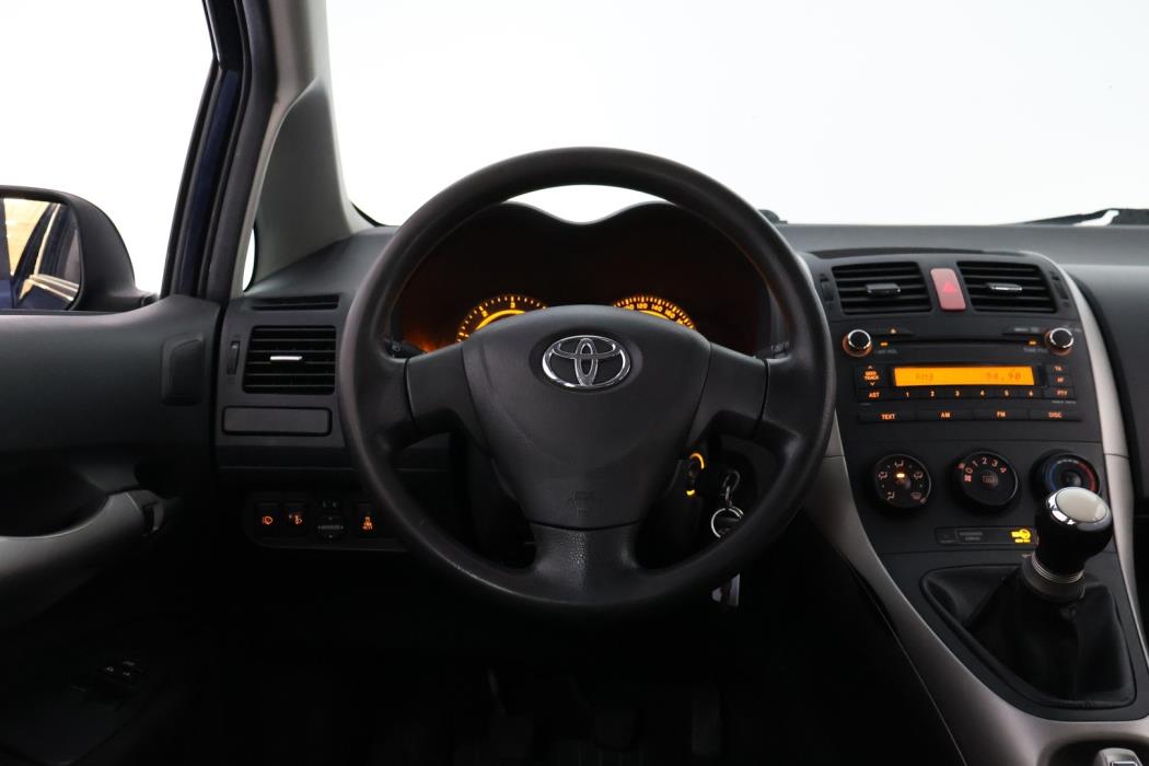 TOYOTA Auris 2008