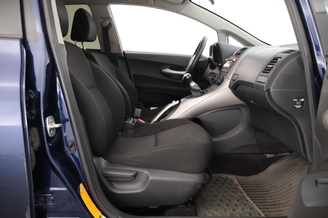TOYOTA Auris 2008