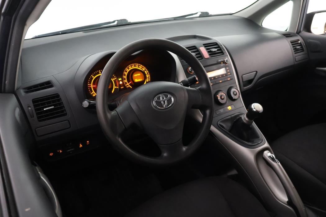 TOYOTA Auris 2008