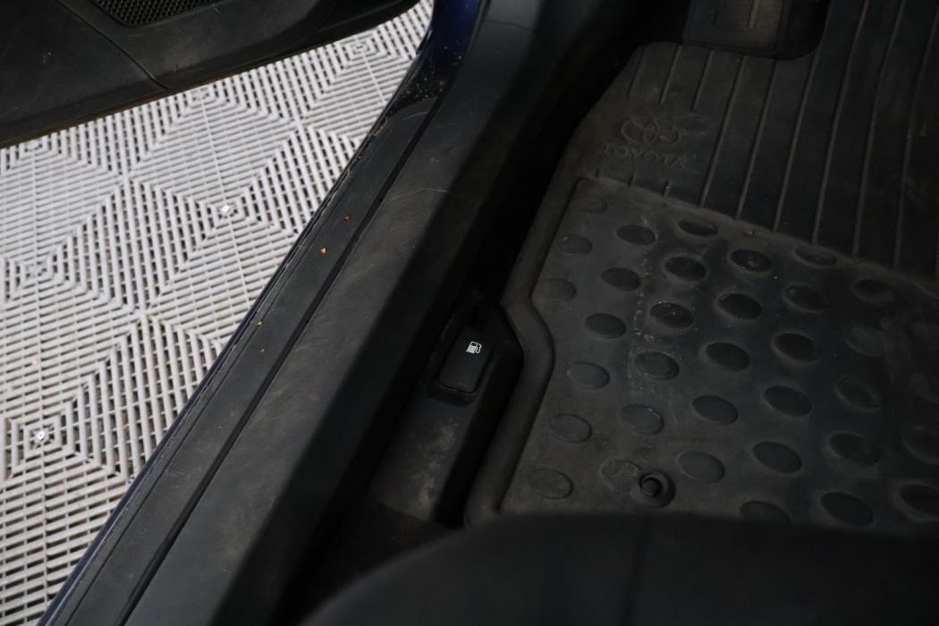TOYOTA Auris 2008