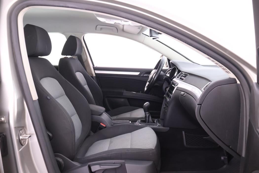 SKODA Superb 2010