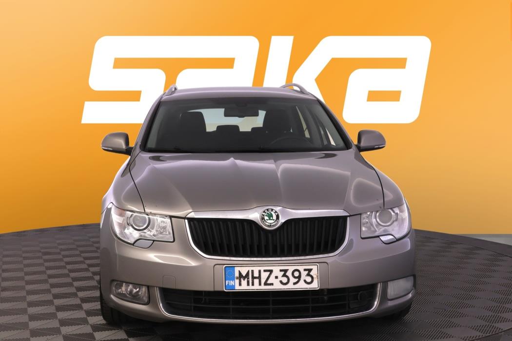 SKODA Superb 2010