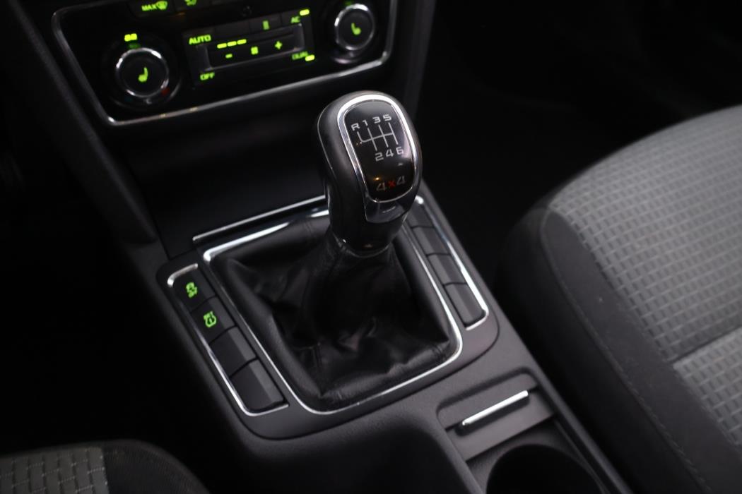 SKODA Superb 2010