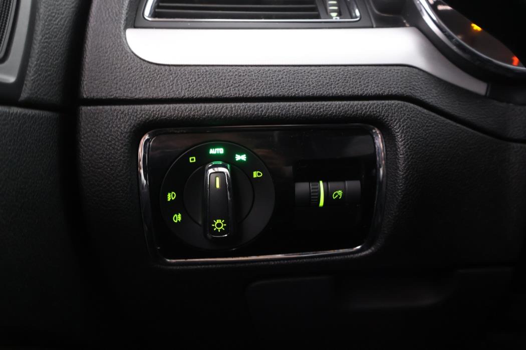 SKODA Superb 2010