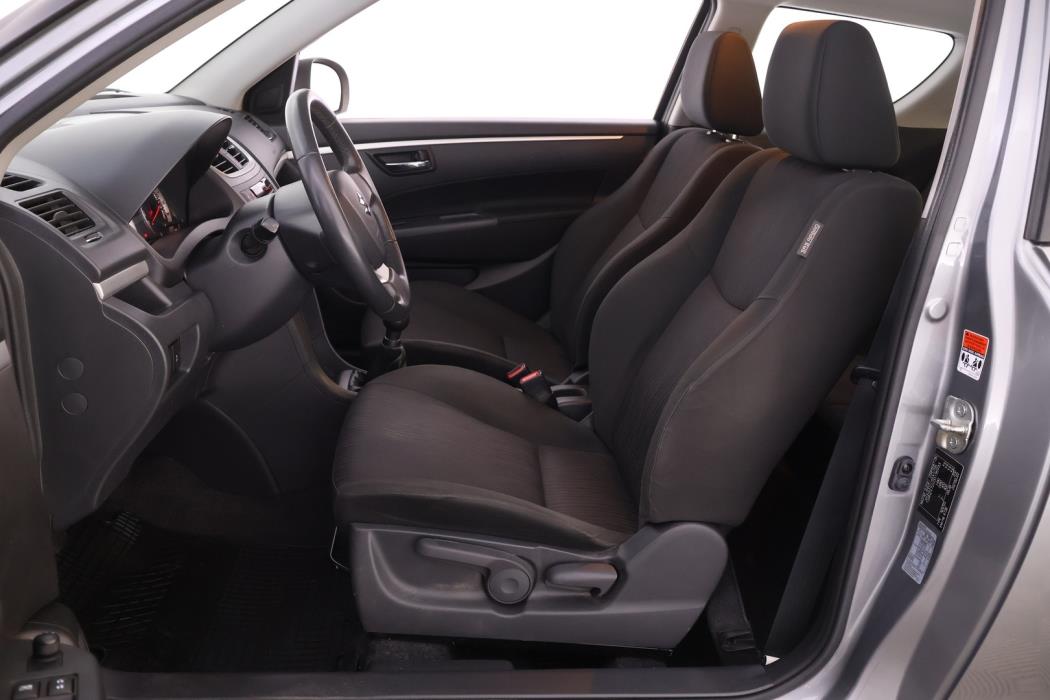 SUZUKI Swift 2011