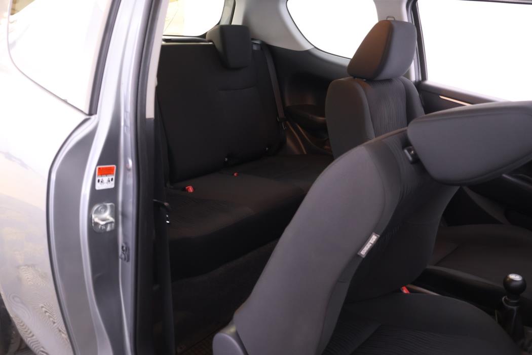SUZUKI Swift 2011