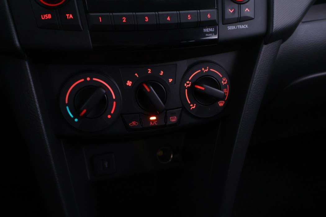 SUZUKI Swift 2011