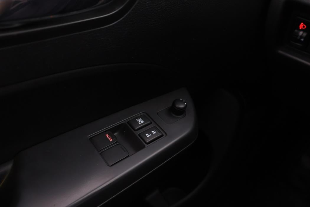 SUZUKI Swift 2011