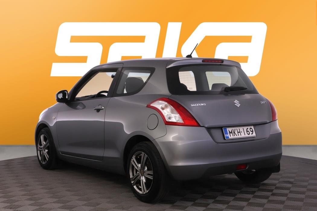 SUZUKI Swift 2011