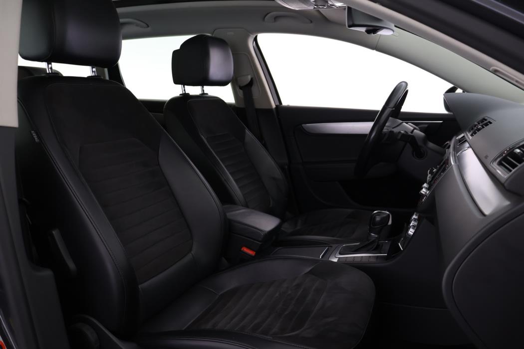 VOLKSWAGEN Passat 2013