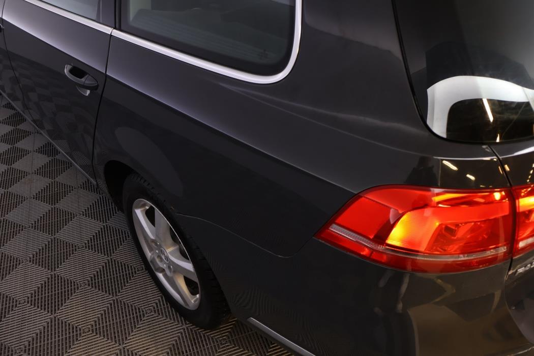 VOLKSWAGEN Passat 2013