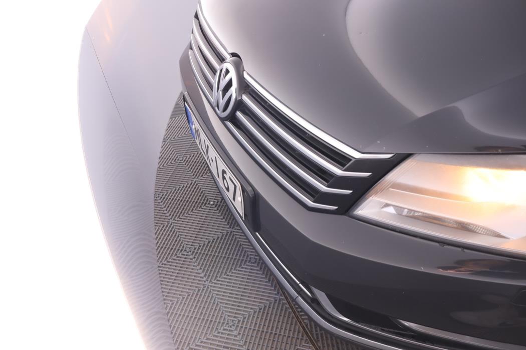 VOLKSWAGEN Passat 2013