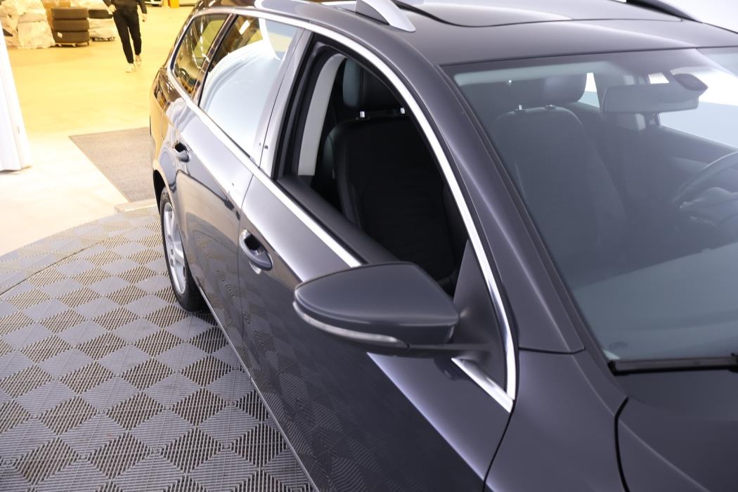 VOLKSWAGEN Passat 2013