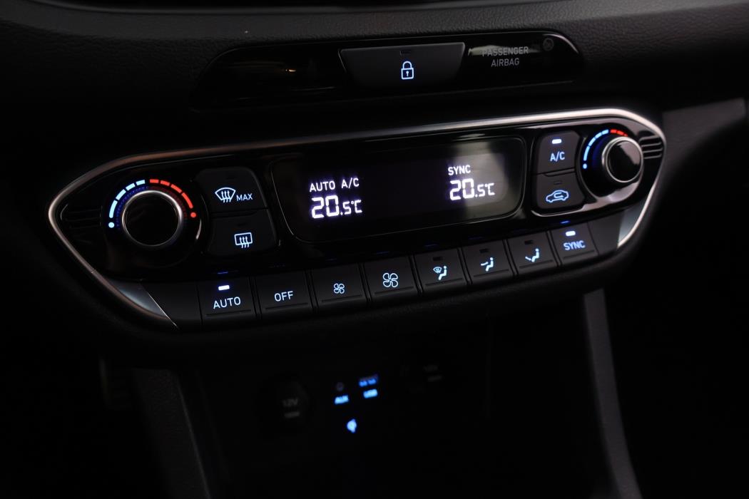 HYUNDAI I30 FASTBACK 2019