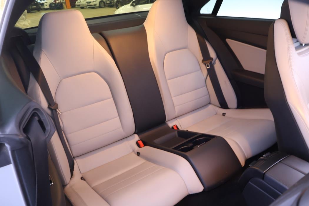 MERCEDES-BENZ E 2009