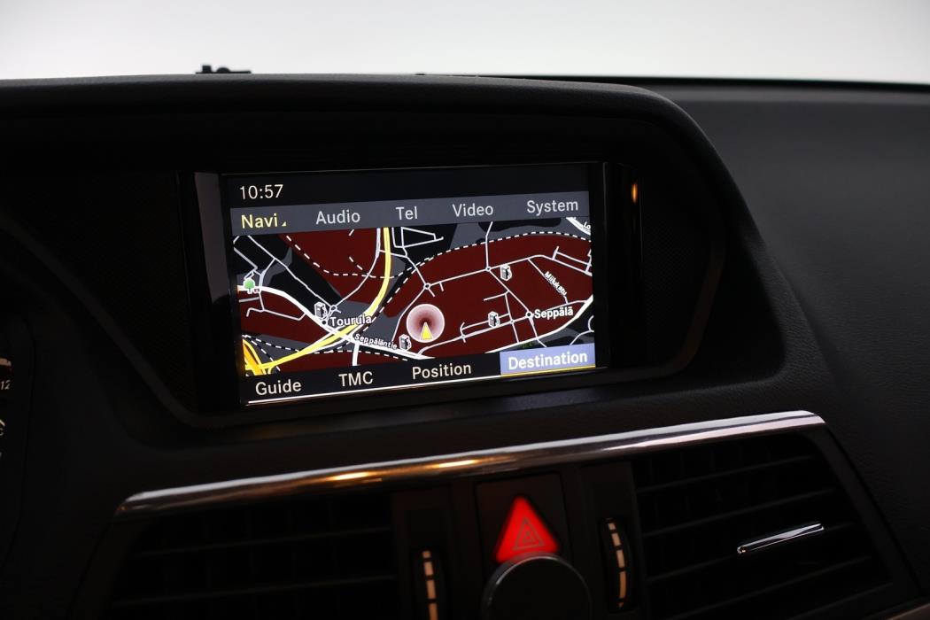 MERCEDES-BENZ E 2009