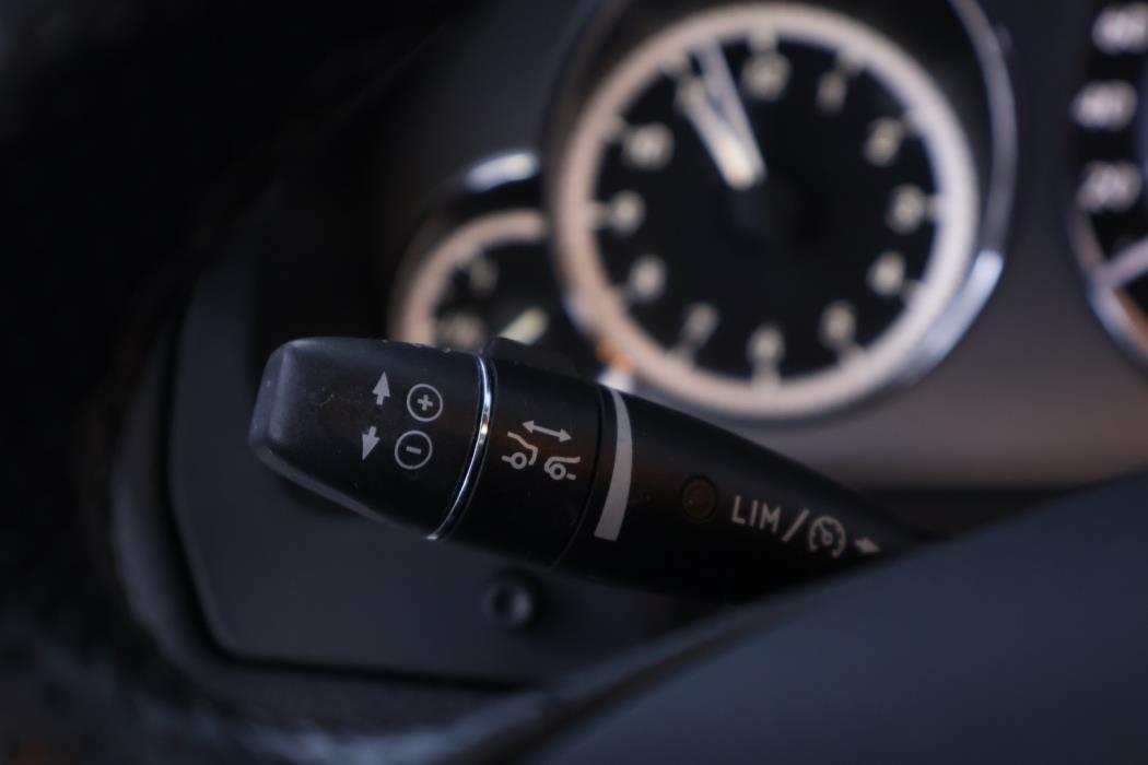 MERCEDES-BENZ E 2009