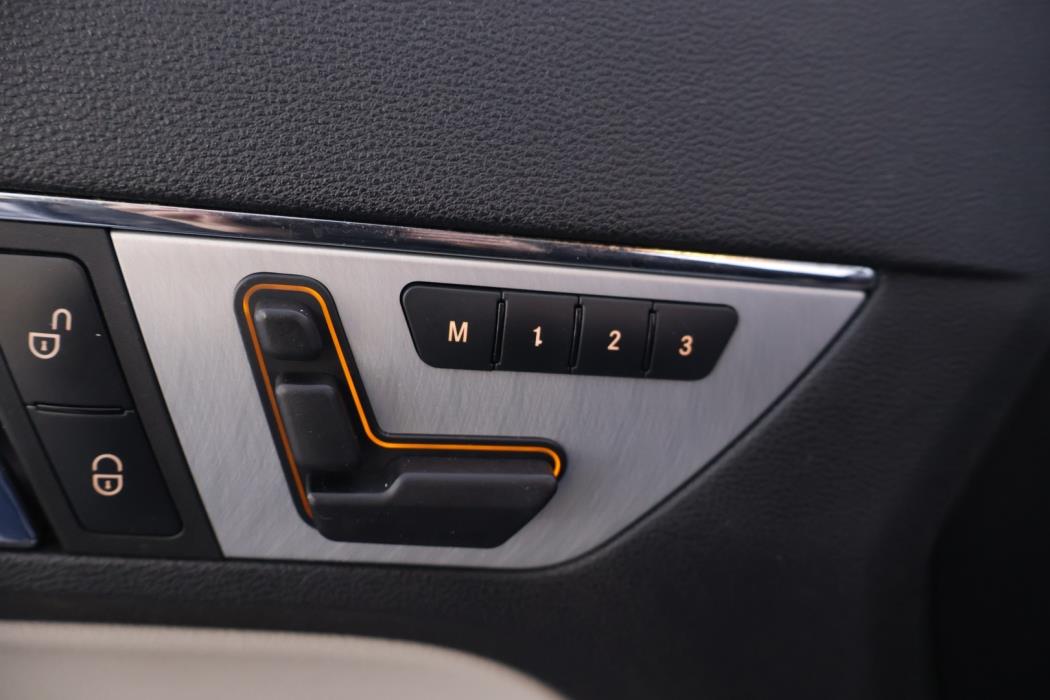 MERCEDES-BENZ E 2009