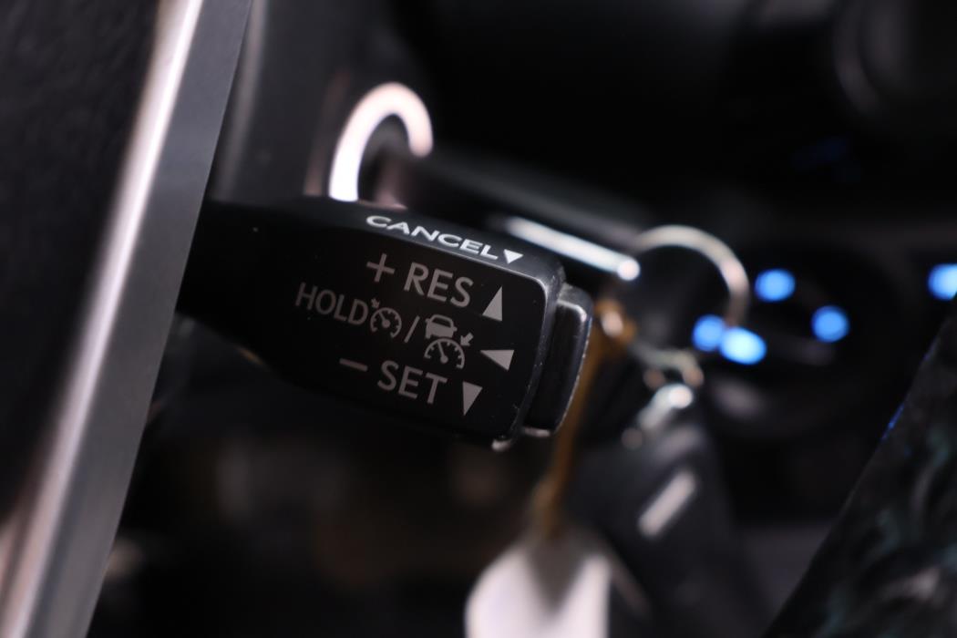 TOYOTA Hilux 2023