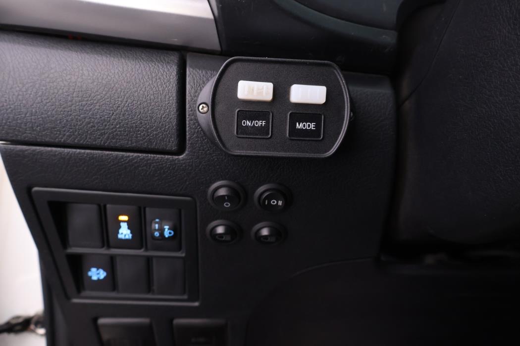 TOYOTA Hilux 2023