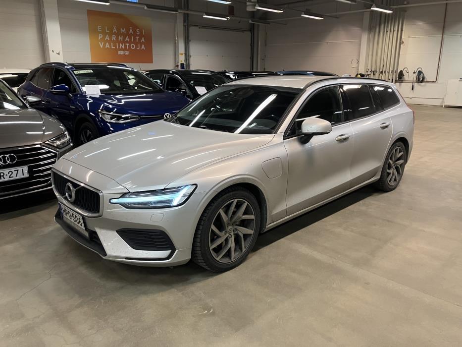 VOLVO V60 2020