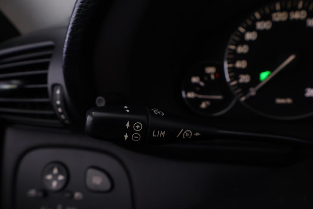 MERCEDES-BENZ C 2005