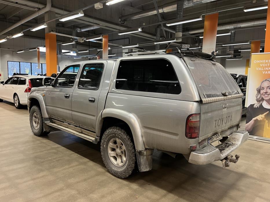 TOYOTA Hilux 2004
