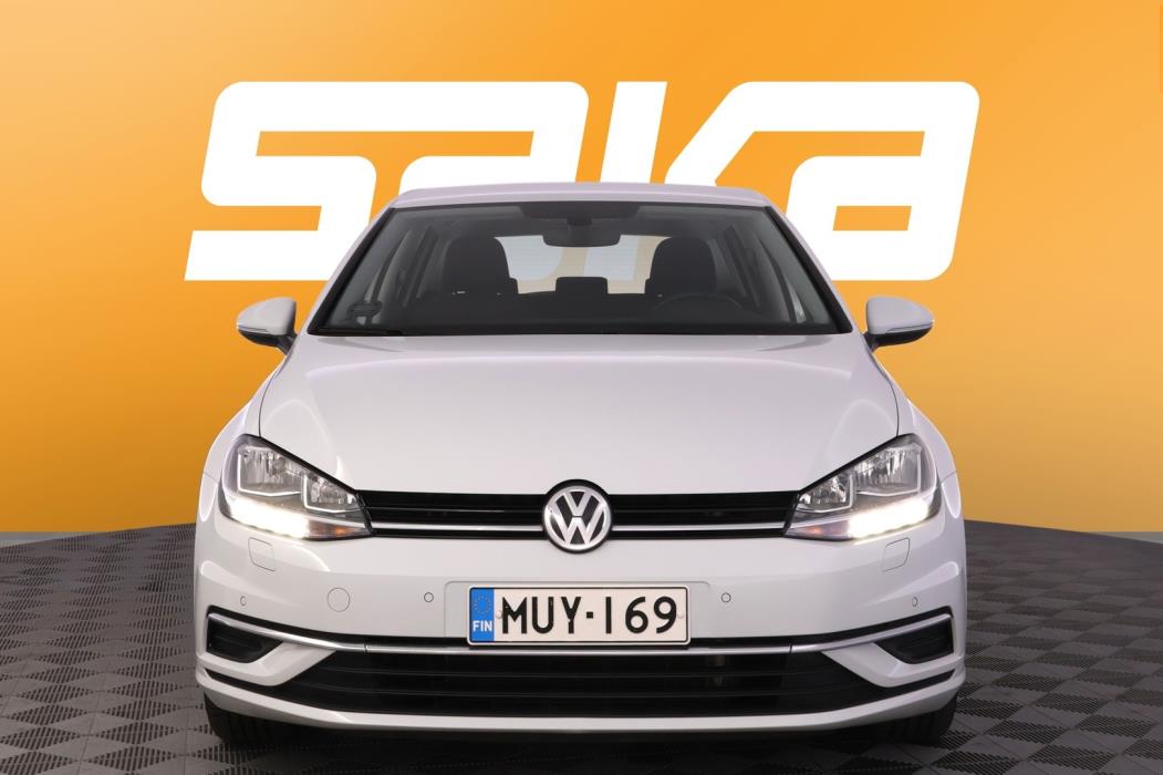 VOLKSWAGEN Golf 2020