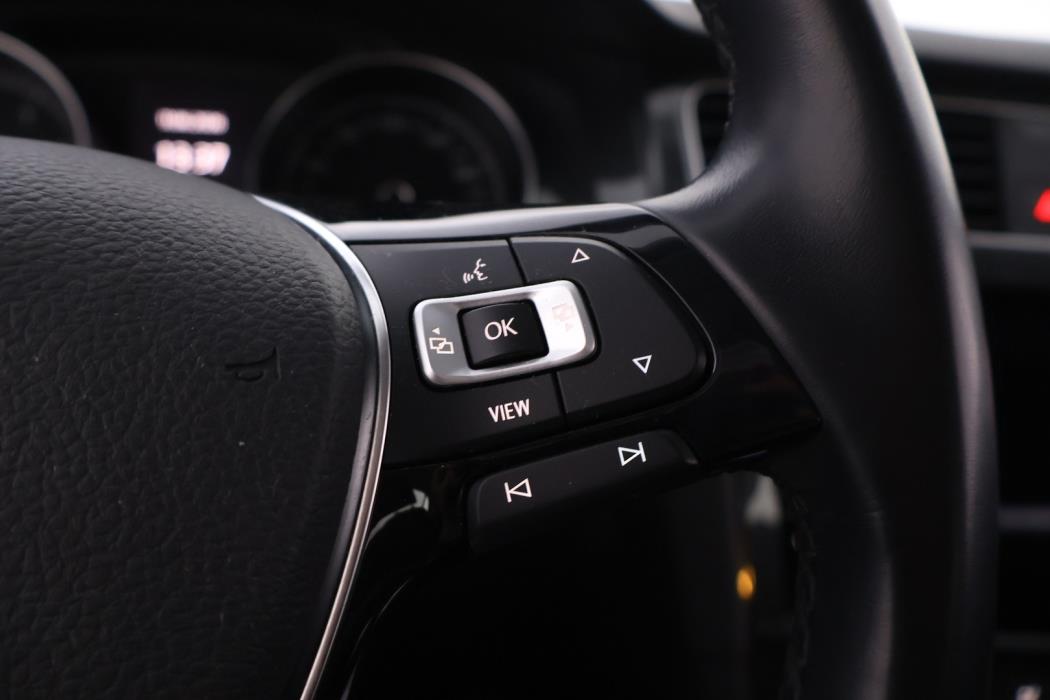 VOLKSWAGEN Golf 2020