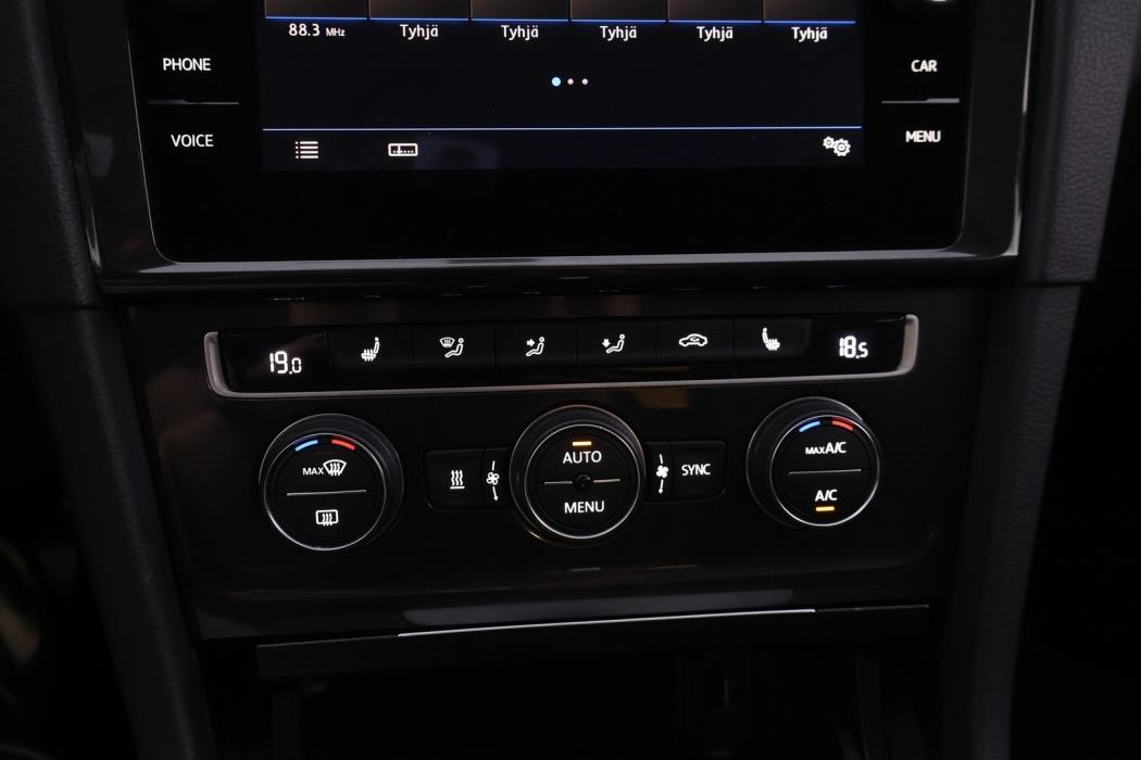 VOLKSWAGEN Golf 2020