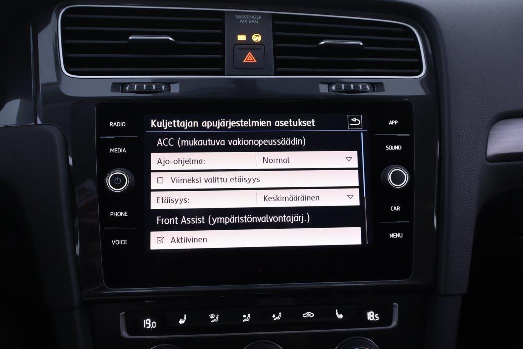 VOLKSWAGEN Golf 2020