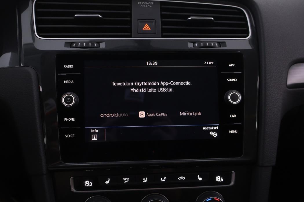 VOLKSWAGEN Golf 2020