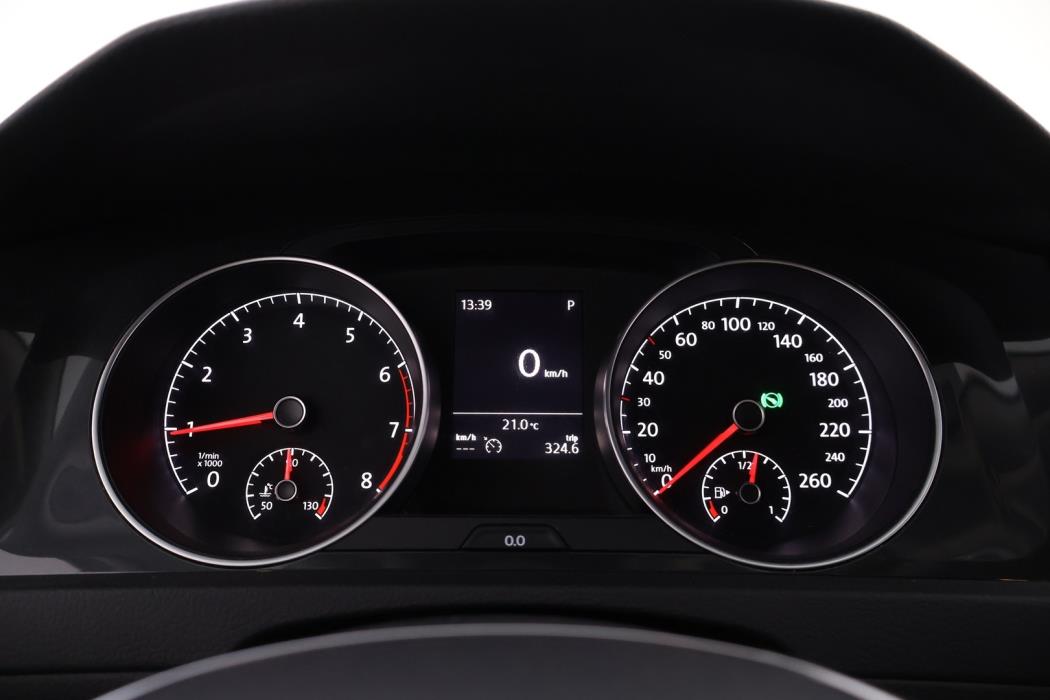 VOLKSWAGEN Golf 2020